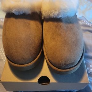 UGG Coquette Slippers - Size 9